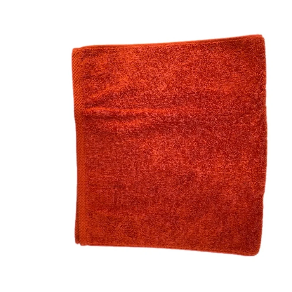 Nut House Hand towel by Rae Dumn NWOT